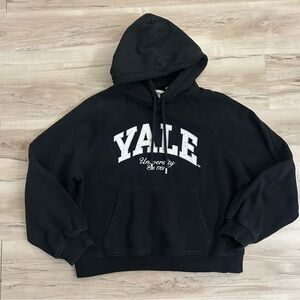 H&M Divided Yale University Est 1701 Hoodie Pullover Black Size Medium Cropped